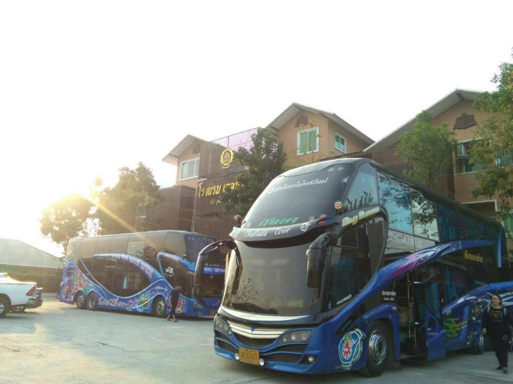 Le Parc Wangnang Hotel Phitsanulok Bagian luar foto