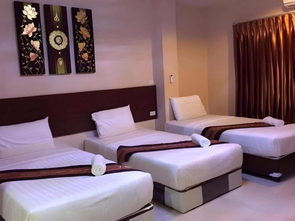 Le Parc Wangnang Hotel Phitsanulok Bagian luar foto