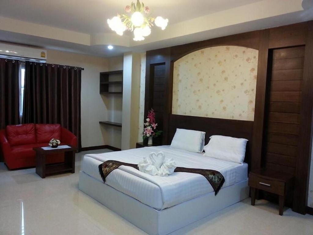 Le Parc Wangnang Hotel Phitsanulok Bagian luar foto