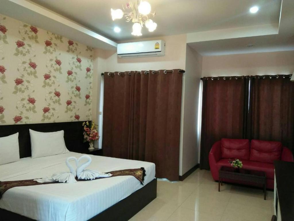 Le Parc Wangnang Hotel Phitsanulok Bagian luar foto