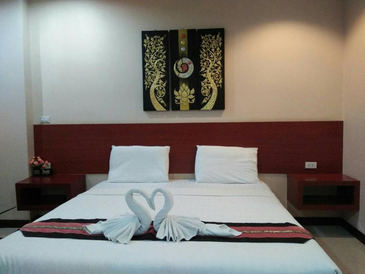 Le Parc Wangnang Hotel Phitsanulok Bagian luar foto