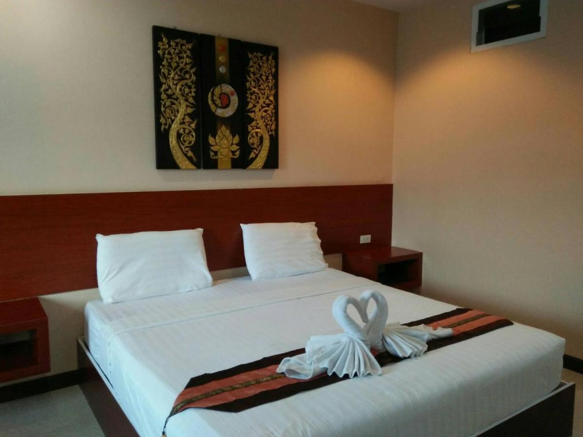 Le Parc Wangnang Hotel Phitsanulok Bagian luar foto
